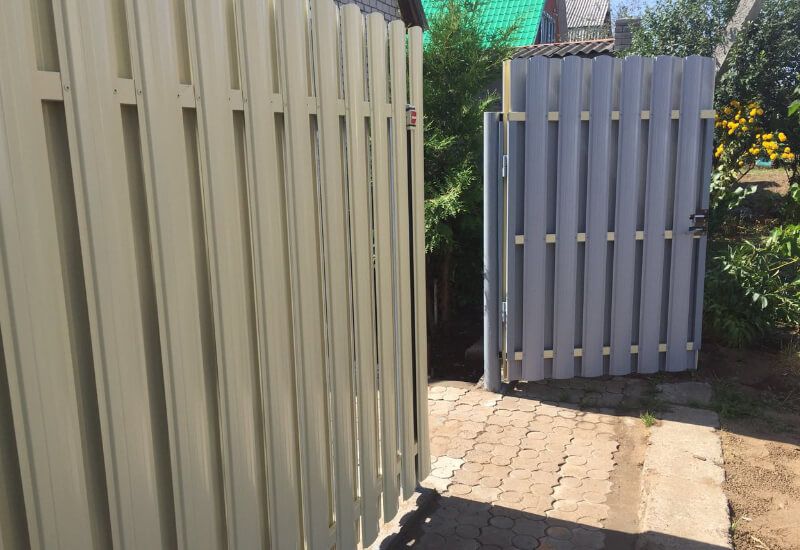 Забор из штакетника цвет RAL1014 бежевый сторона А и Б в Байконуре фото 3